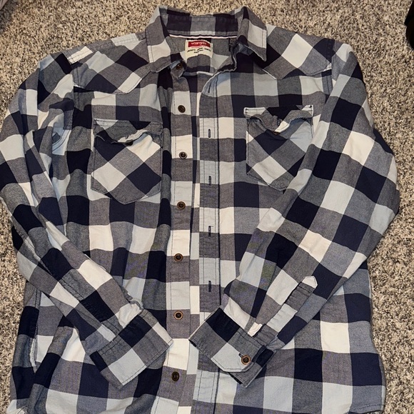 Wrangler Men's Navy and Light Blue Large Check Button-Down Shirt - Picture 2 of 2